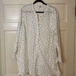 Old Navy, XXL white and black polka dots long sleeve tunic